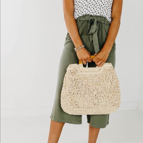 Wood Handle Straw Bag - Picture 6 of 7